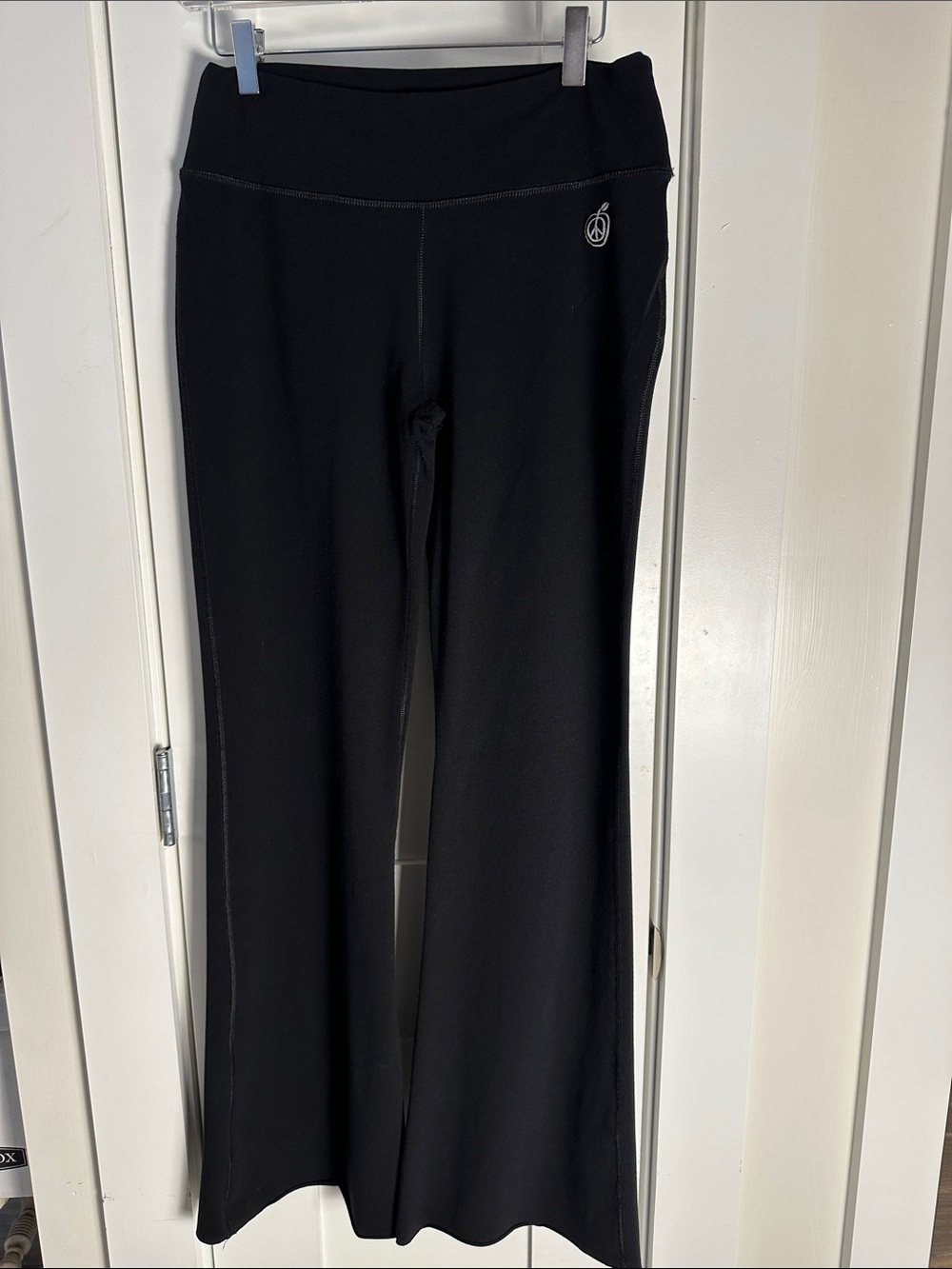 GREEN APPLE Yoga Flares Bamboo Black SIZE LARGE EXCELLENT CONDITION LIKE NEW
